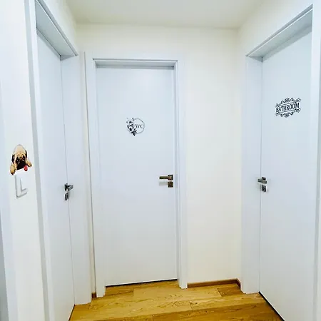 New Luxury At Andel Metro Station Apartmán Praha