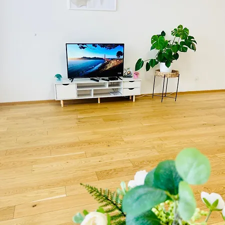 Apartmán New Luxury At Andel Metro Station
