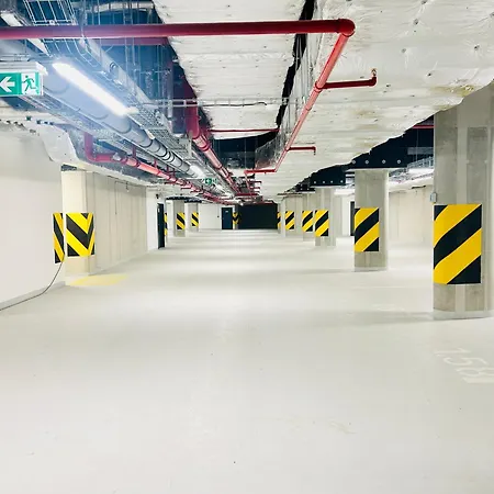 New Luxury At Andel Metro Station شقة *